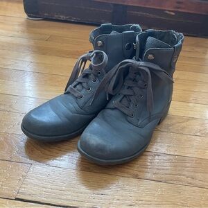 Rockport Gray Lace-Up Boots